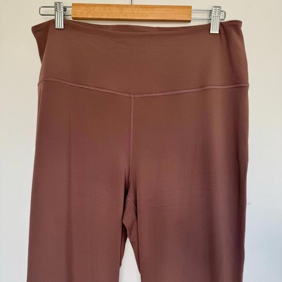 Lululemon Groove Super-High-Rise Flared Pant *Nulu
Dark Oxide - Picture 7 of 10